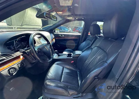 2018 Lincoln Mkt from USA, damaged, VIN 2LMHJ5NK7JBL02473